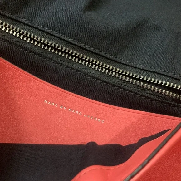 HOST PICK Marc By Marc Jacob’s Color Block 100% Cow Leather Crossbody - Picture 13 of 16